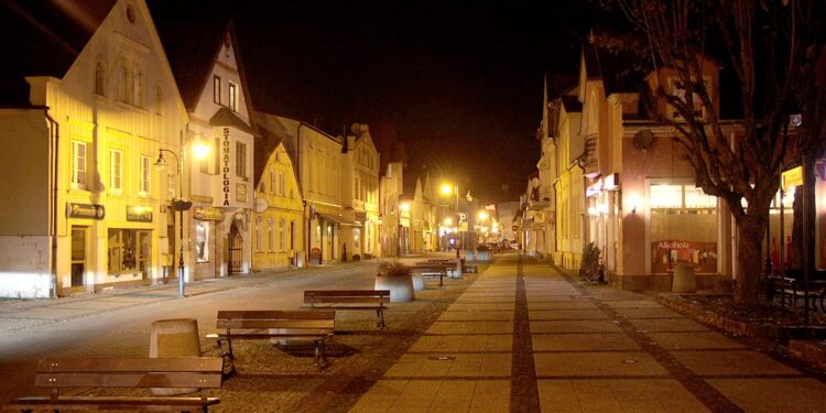 Ustka. Ulica Marynarki Polskiej / Robert Felczak / Radio Kielce