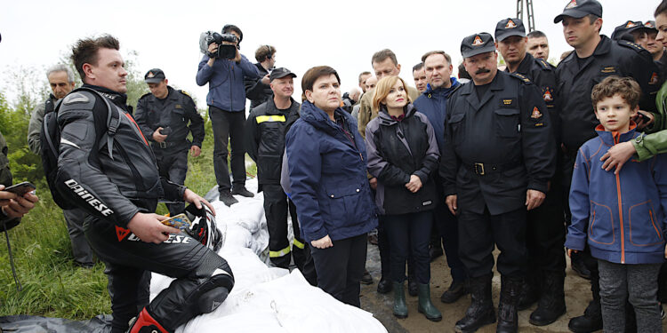 Zawichost. Wizyta wicepremier Beaty Szydło i ministra Mariusza Błaszczaka / Jarosław Kubalski / Radio Kielce