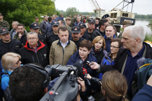 Zawichost. Wizyta wicepremier Beaty Szydło i ministra Mariusza Błaszczaka / Jarosław Kubalski / Radio Kielce