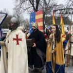06.01.2020 Sandomierz. Orszak Trzech Króli. Na zdjęciu (w środku): Aleksy Korga - członek Chorągwi Rycerstwa Ziemi Sandomierskiej / Grażyna Szlęzak-Wójcik / Radio Kielce