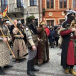 06.01.2020 Sandomierz. Orszak Trzech Króli. Na zdjęciu (pierwszy z prawej): Maciej Bury - członek Chorągwi Rycerstwa Ziemi Sandomierskiej / Grażyna Szlęzak-Wójcik / Radio Kielce