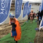 11.01.2020 Sandomierz. Zimowa przeprawa Wisły wpław / Grażyna Szlęzak-Wójcik / Radio Kielce