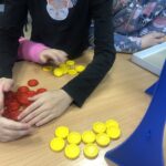 28.01.2020. Chwałki. Zawody w grach planszowych / Grażyna Szlęzak-Wójcik / Radio Kielce