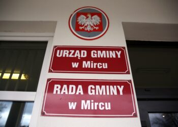 21.02.2016 Mirzec. Urząd gminy. / Jarosław Kubalski / Radio Kielce