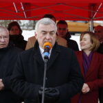 14.01.2019 Chmielnik. Otwarcie północnej obwodnicy miasta. Przemawia marszałek Andrzej Bętkowski / Jarosław Kubalski / Radio Kielce