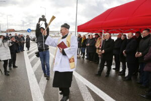 14.01.2019 Chmielnik. Otwarcie północnej obwodnicy miasta / Jarosław Kubalski / Radio Kielce