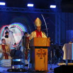 26.01.2019 Kielce połączyły się duchowo z Panamą, gdzie odbywają się Światowe Dni Młodzieży. Msza w hali Targów Kielce. Biskup Marian Florczyk / Jarosław Kubalski / Radio Kielce