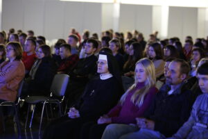 26.01.2019 Kielce połączyły się duchowo z Panamą, gdzie odbywają się Światowe Dni Młodzieży. Msza w hali Targów Kielce / Jarosław Kubalski / Radio Kielce