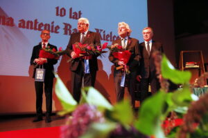 12.05.2019 Kielce. WDK. 10 lecie istnienia audycji Polskiego Radia Kielce "Moc Historii". Bohdan Gumowski, Cezary Jastrzębski, Tomasz Tamborski i marszałek Andrzej Bętkowski / Jarosław Kubalski / Radio Kielce