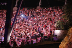 11.08.2019 Kielce. Festiwal Muzyki Tanecznej w amfiteatrze na Kadzielni / Jarosław Kubalski / Radio Kielce