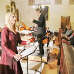 21.09.2019 Wiślica. Poseł Krzysztof Lipiec honorowym obywatelem miasta. Msza święta i koncert w bazylice kolegiackiej / Jarosław Kubalski / Radio Kielce