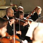 21.09.2019 Wiślica. Poseł Krzysztof Lipiec honorowym obywatelem miasta. Msza święta i koncert w bazylice kolegiackiej / Jarosław Kubalski / Radio Kielce