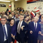 13.10.2019 Kielce. Wybory parlamentarne. Sztab wyborczy Prawa i Sprawiedliwości. Ogłoszenie wstępnych wyników wyborów / Jarosław Kubalski / Radio Kielce