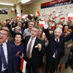 13.10.2019 Kielce. Wybory parlamentarne. Sztab wyborczy Prawa i Sprawiedliwości. Ogłoszenie wstępnych wyników wyborów / Jarosław Kubalski / Radio Kielce