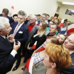 13.10.2019 Kielce. Wybory parlamentarne. Sztab wyborczy Prawa i Sprawiedliwości. Ogłoszenie wstępnych wyników wyborów / Jarosław Kubalski / Radio Kielce