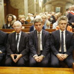 19.10.2019 Kielce. Uroczystości w 35. rocznicę śmierci księdza Jerzego Popiełuszki. Na zdjęciu (od lewej): Piotr Wawrzyk - wiceminister spraw zagranicznych, Krzysztof Lipiec - poseł, Andrzej Pruś - przewodniczący sejmiku i Krzysztof Słoń - senator / Jarosław Kubalski / Radio Kielce