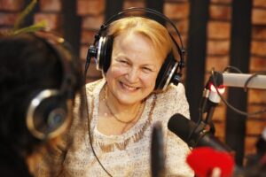 13.12.2019 Radio Kielce. Finał akcji "Choinka pod choinkę". Prof. Marianna Janion / Jarosław Kubalski / Radio Kielce