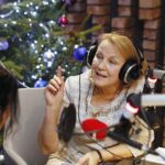 13.12.2019 Radio Kielce. Finał akcji "Choinka pod choinkę". Prof. Marianna Janion / Jarosław Kubalski / Radio Kielce