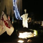 13.12.2019 Kielce. Uroczystości w 38. rocznicę wprowadzenia stanu wojennego. Złożenie kwiatów pod pomnikiem księdza Jerzego Popiełuszki / Jarosław Kubalski / Radio Kielce