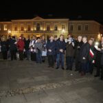 13.12.2019 Kielce. Uroczystości w 38. rocznicę wprowadzenia stanu wojennego. Złożenie kwiatów pod pomnikiem księdza Jerzego Popiełuszki / Jarosław Kubalski / Radio Kielce