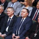 07.01.2020 Kielce. Spotkanie świąteczno-noworoczne świętokrzyskich struktur Prawa i Sprawiedliwości w WDK. Marszałek Andrzej Bętkowski, wojewoda Zbigniew Koniusz, poseł Marek Kwitek i biskup Jan Piotrowski / Jarosław Kubalski / Radio Kielce