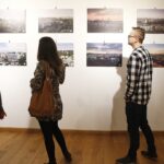 09.01.2020 Kielce. Wernisaż wystawy fotograficznej "To tu. Moje Świętokrzyskie" / Jarosław Kubalski / Radio Kielce