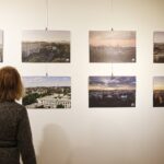 09.01.2020 Kielce. Wernisaż wystawy fotograficznej "To tu. Moje Świętokrzyskie" / Jarosław Kubalski / Radio Kielce