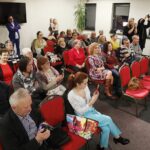 22.01.2020 Piekoszów. Aktor Jan Nowicki podczas spotkania z mieszkańcami / Jarosław Kubalski / Radio Kielce