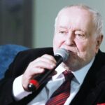 22.01.2020 Piekoszów. Aktor Jan Nowicki podczas spotkania z mieszkańcami / Jarosław Kubalski / Radio Kielce