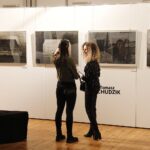 24.01.2020 Kielce. Galeria Sztuki Współczesnej "Winda"  wernisaż wystawy Tomasza Chudzika / Jarosław Kubalski / Radio Kielce