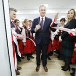 25.01.2020 Skorzeszyce. Otwarcie ośrodka kultury. Od lewej: senator Krzysztof Słoń i wójt gminy Górno Przemysław Łysak / Jarosław Kubalski / Radio Kielce