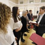 30.01.2020 Kielce. UJK. Stypendia ministra nauki i szkolnictwa wyższego dla studentów. Wręczył je rektor UJK prof. Jacek Semaniak / Jarosław Kubalski / Radio Kielce