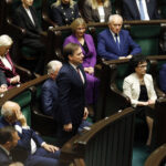 Warszawa. Sejm. Pierwsze posiedzenie izby IX kadencji - ślubowanie. Ślubowanie składa Zbigniew Ziobro - poseł Porozumienia / Jarosław Kubalski / Radio Kielce