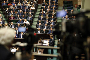 Warszawa. Sejm. Pierwsze posiedzenie izby IX kadencji - ślubowanie / Jarosław Kubalski / Radio Kielce