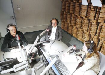 07.01.2020 Radio Kielce. Punkty Widzenia. Od lewej Wojciech Przybylski - dyrektor szpitala w Końskich, Dariusz Saletra - dyrektor Niepublicznego Zakładu Opieki Zdrowotnej Artimed i Iwona Murawska - Radio Kielce / Jarosław Kubalski / Radio Kielce