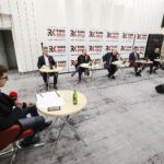 26.01.2020. Radio Kielce. Studio Polityczne. Na zdjęciu (od lewej): Michał Kita - Radio Kielce, Krzysztof Słoń - senator PiS, Katarzyna Czech-Kruczek - radna Rady Miasta Kielce, Czesław Siekierski - poseł PSL-Kukiz'15, Dawid Lewicki - Konfederacja Wolność i Niepodległość i Jacek Skórski - SLD / Jarosław Kubalski / Radio Kielce