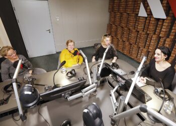 30.01.2020 Radio Kielce. Punkty Widzenia. Od lewej: Agnieszka Żelazna - dyrektor Przedszkola Samorządowego nr 18 w Kielcach, Krystyna Rołowska, Anna Hajdukiewicz - dyrektor Miejskiego Zespołu Poradni Psychologiczno - Pedagogicznych w Kielcach i Magdalena Sitek - prowadząca audycję / Jarosław Kubalski / Radio Kielce