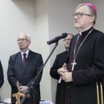 10.01.2020. Kielce. Spotkanie opłatkowe Zarządu Regionu Świętokrzyskiego NSZZ "Solidarność". Na zdjęciu (od lewej): Zbigniew Koniusz - wojewoda świętokrzyski, Waldemar Bartosz - przewodniczący świętokrzyskiej Solidarności i ks. bp Andrzej Kaleta / Radio Kielce