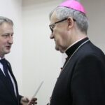 10.01.2020. Kielce. Spotkanie opłatkowe Zarządu Regionu Świętokrzyskiego NSZZ "Solidarność". Na zdjęciu (od lewej): Zbigniew Koniusz - wojewoda świętokrzyski i ks. bp Andrzej Kaleta / Radio Kielce