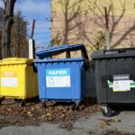 śmieci, pojemniki na śmieci / Marzena Mąkosa / Radio Kielce