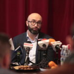 Konferencja w Teatrze im. Stefana Żeromskiego w Kielcach. Michał Kotański - reżyser / Marzena Mąkosa / Radio Kielce