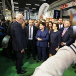 Kielce. Wicepremier Szydło i minister Ardanowski na targach AGROTECH / Marzena Mąkosa / Radio Kielce