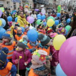 Budzenie wiosny na ulicy Sienkiewicza / Marzena Mąkosa / Radio Kielce