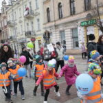 Budzenie wiosny na ulicy Sienkiewicza / Marzena Mąkosa / Radio Kielce