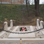 11.01.2020. Opatów. Odnowiona mogiła powstańców styczniowych / Emilia Sitarska / Radio Kielce