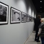 24.01.2020. Ostrowiec św. Wystawa "Poza kadrem" Rafała Stankiewicza / Emilia Sitarska / Radio Kielce