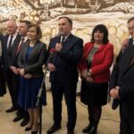 11.01.2020 Sandomierz. Spotkanie opłatkowo-noworoczne PiS. Na zdjęciu (od lewej): Zbigniew Duda - dyrektor Wojewódzkiego Ośrodka Ruchu Drogowego w Kielcach, Magdalena Kusztal - dyrektor Departamentu Kultury i Dziedzictwa Narodowego w Urzędzie Marszałkowskim Województwa Świętokrzyskiego, Marek Jońca - członek zarządu województwa, poseł Andrzej Kryj, wiceminister Anna Krupka, poseł Marek Kwitek, Alicja Kwitek, wojewoda Zbigniew Koniusz i Krzysztof Szatan - miejski radny z Sandomierza / Grażyna Szlęzak-Wójcik / Radio Kielce