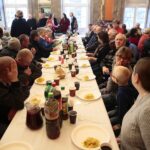 24.12.2019. Kielce. Wigilia dla osób bezdomnych, ubogich i samotnych w WDK / Wiktor Taszłow / Radio Kielce