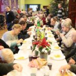 24.12.2019. Kielce. Wigilia dla osób bezdomnych, ubogich i samotnych w WDK / Wiktor Taszłow / Radio Kielce