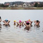 01.01.2020. Morawica. Noworoczne morsowanie / Wiktor Taszłow / Radio Kielce